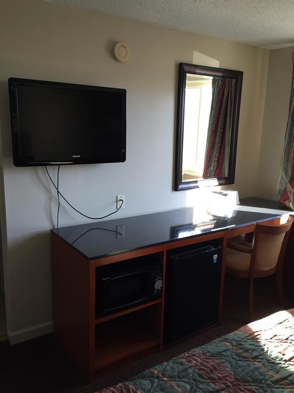 Royal Inn Motel Watertown Esterno foto